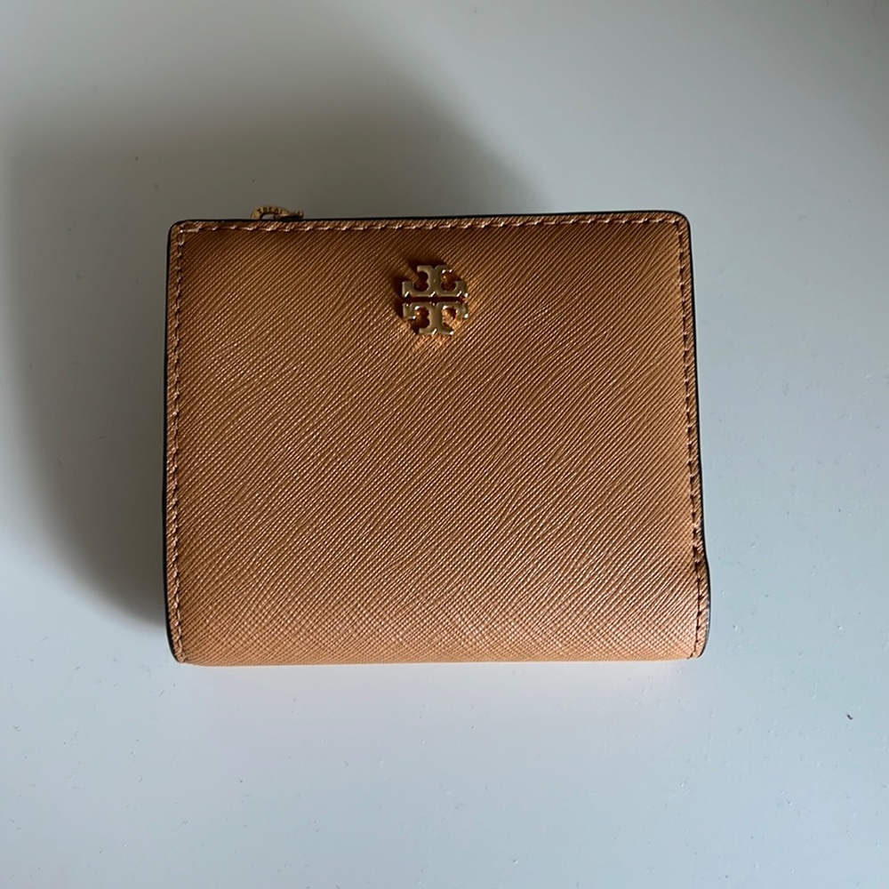Tory Burch wallet